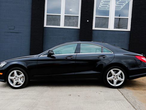 Used 2014 Mercedes-Benz CLS 550 4MATIC w/ Premium 1 Package image 3