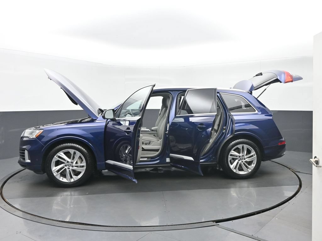 Used 2020 Audi Q7 3.0T Prestige w/ Prestige Package AWD/4WD image 41