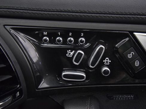 Used 2015 Jaguar F-TYPE S RWD image 24