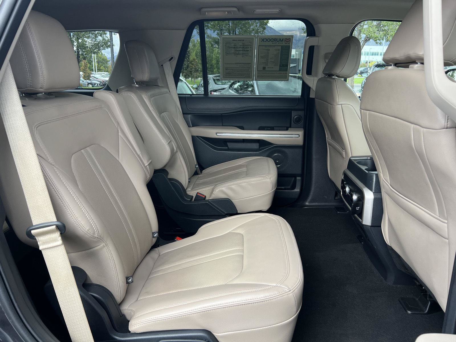 Used 2024 Ford Expedition Limited AWD/4WD image 5