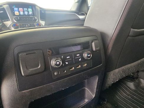 Used 2017 Chevrolet Suburban Premier AWD/4WD image 25
