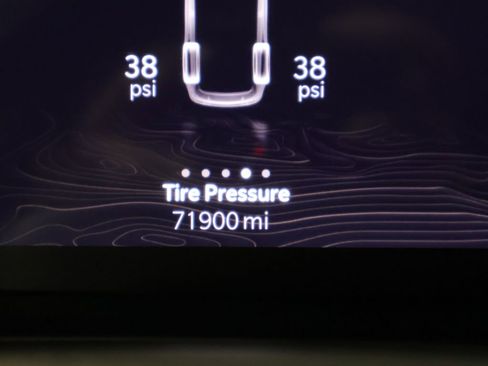 Used 2023 Jeep Grand Cherokee L Laredo image 38