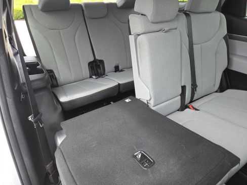 Used 2023 Hyundai Palisade SE AWD/4WD image 19