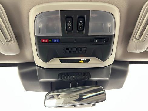 Used 2024 Subaru Crosstrek 2.0i Premium image 32