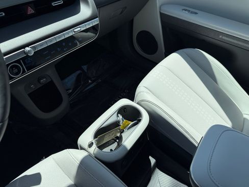 Certified 2024 Hyundai Ioniq 5 Limited AWD/4WD image 13