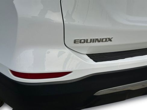 Used 2023 Chevrolet Equinox LT FWD image 18