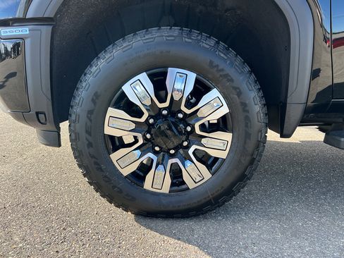 New 2026 GMC Sierra 3500 Denali w/ Denali Reserve Package image 14