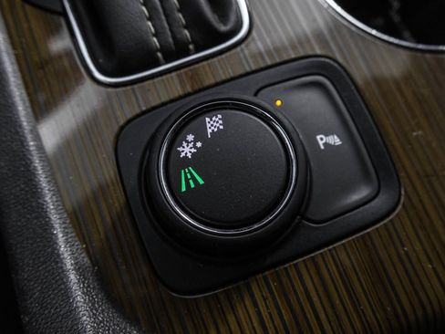 Used 2019 GMC Acadia SLE w/ Driver Alert Package I FWD image 33