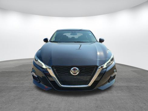 Used 2022 Nissan Altima 2.5 SR image 2