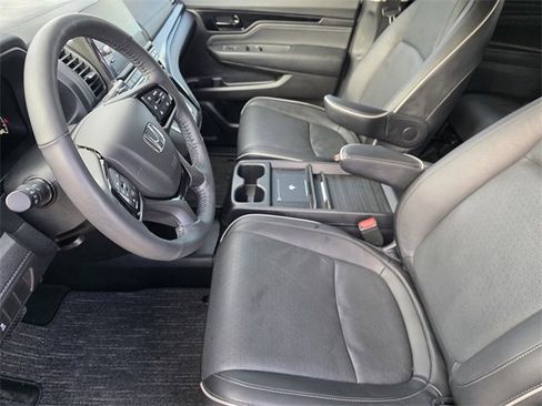 Used 2025 Honda Odyssey Elite image 10