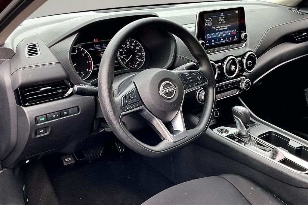 Used 2024 Nissan Sentra SV FWD image 14