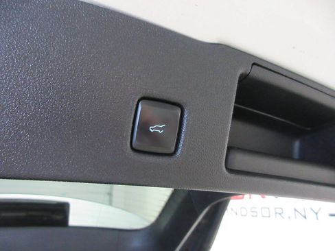 Used 2020 Ford Escape SEL AWD/4WD image 24