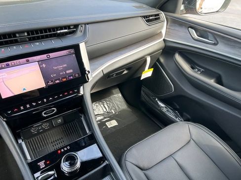 New 2026 Jeep Grand Cherokee L Limited AWD/4WD image 34