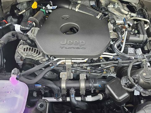 New 2026 Jeep Grand Cherokee Limited w/ Limited Altitude Package AWD/4WD image 4