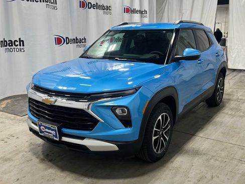 Used 2025 Chevrolet TrailBlazer LT image 2