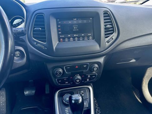 Used 2020 Jeep Compass Latitude w/ Popular Equipment Group AWD/4WD image 21
