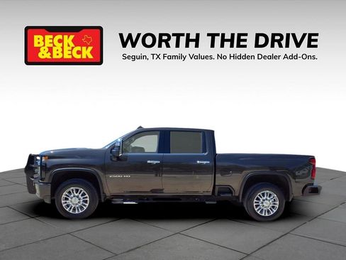 Used 2020 Chevrolet Silverado 2500 High Country w/ Z71 Off-Road Package image 8
