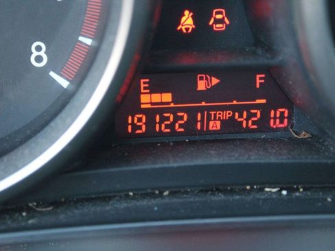 Used 2011 MAZDA MAZDA3 i Sport FWD image 7