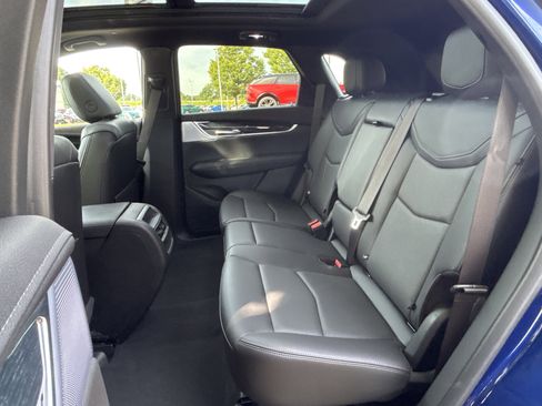 Used 2025 Cadillac XT5 Premium Luxury image 31