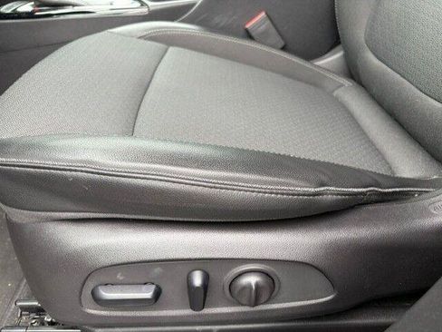 Used 2022 Buick Encore GX Preferred w/ Cold Weather Comfort Package FWD image 10