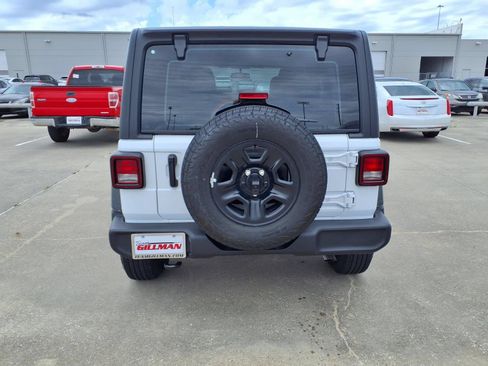 Used 2026 Jeep Wrangler Unlimited Sport AWD/4WD image 7