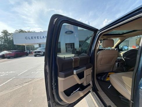 Used 2018 Ford F150 Lariat w/ Equipment Group 502A Luxury AWD/4WD image 18
