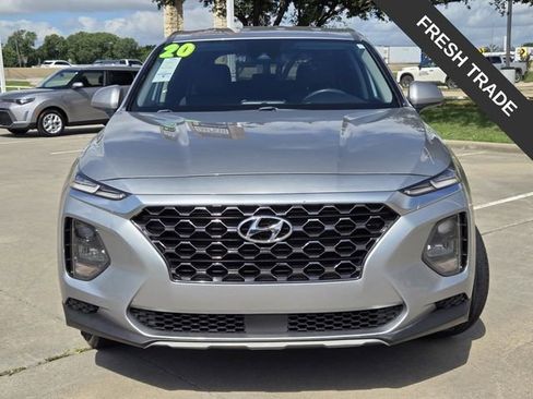 Used 2020 Hyundai Santa Fe SE FWD image 2