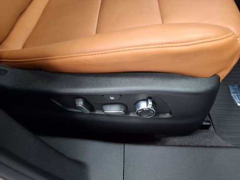 Certified 2023 Cadillac XT4 Premium Luxury w/ Technology Package FWD image 11