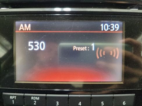 Used 2015 Nissan Rogue SV FWD image 25