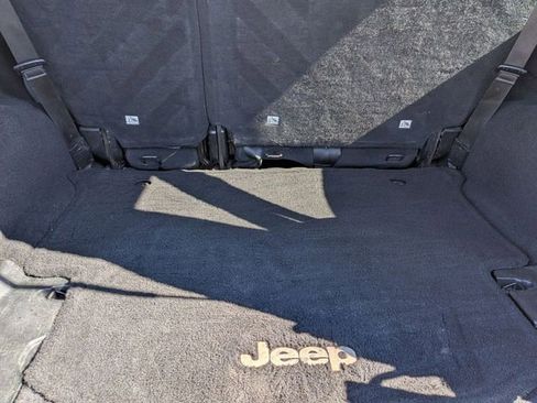 Used 2016 Jeep Wrangler Unlimited Sahara AWD/4WD image 26