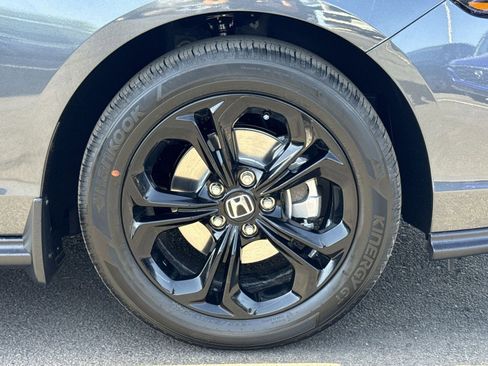 New 2025 Honda Accord SE image 5