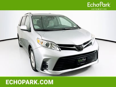 Used 2019 Toyota Sienna LE w/ Carpet Mat Package