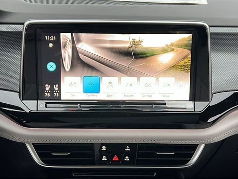 New 2026 Volkswagen Atlas Cross Sport SEL Premium R-Line image 24