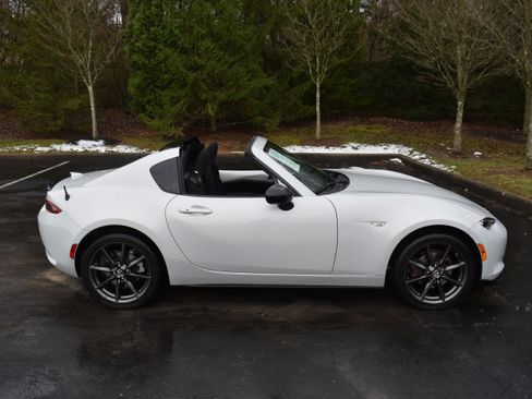 Used 2018 MAZDA MX-5 Miata RF Club image 34