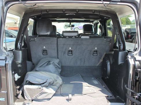 Used 2023 Jeep Wrangler Unlimited Rubicon 4xe AWD/4WD image 26