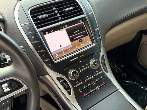 Used 2019 Lincoln Nautilus Select FWD image 26