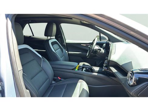 Used 2024 Chevrolet Blazer EV LT AWD/4WD image 20