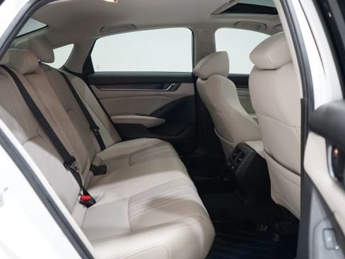 Used 2021 Honda Accord Touring image 34
