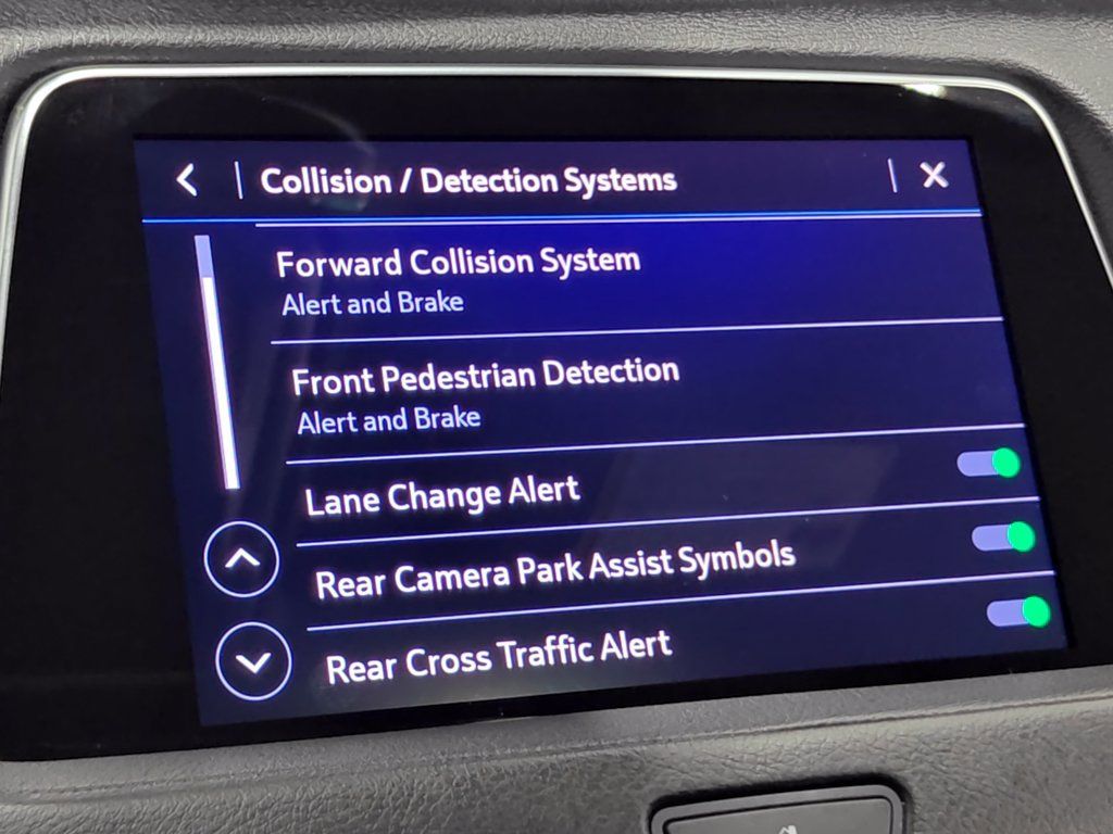 Used 2023 Cadillac XT4 Luxury AWD/4WD image 47