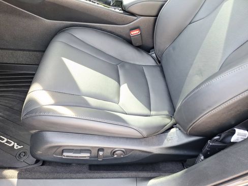 Used 2025 Honda Accord EX-L image 16