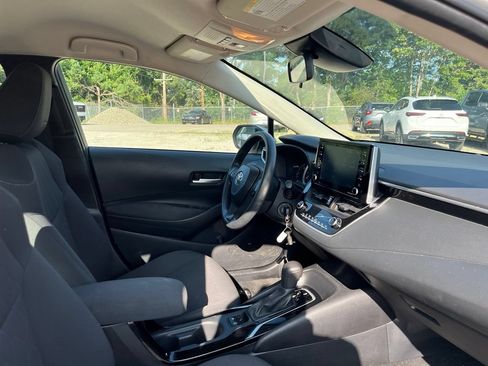 Used 2021 Toyota Corolla LE w/ Carpet Mat Package (TMS) FWD image 38