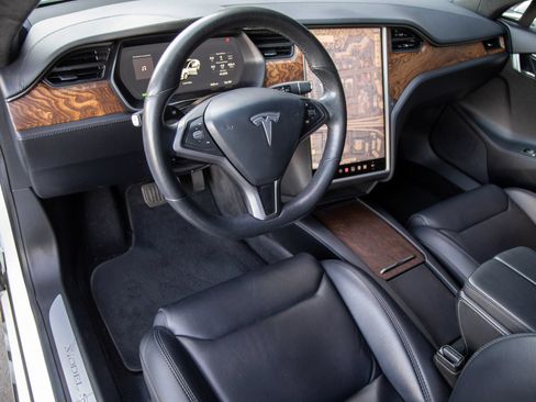 Used 2018 Tesla Model S 100D AWD/4WD image 4