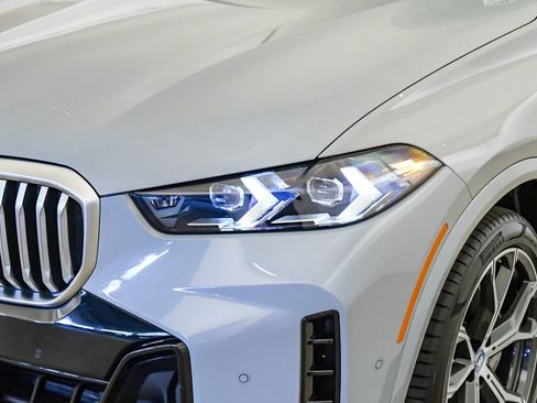 Certified 2024 BMW X5 xDrive50e w/ M Sport Package AWD/4WD image 9