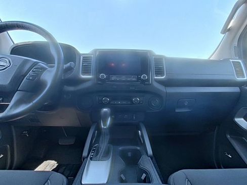 Used 2023 Nissan Frontier SV w/ Technology Package image 24