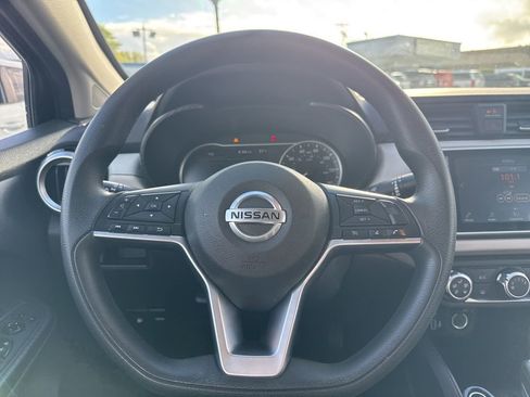 Used 2021 Nissan Versa SV image 10