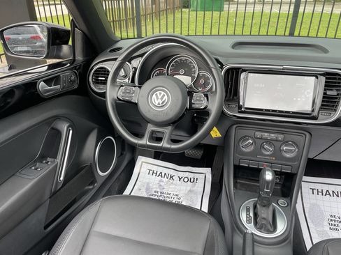 Used 2014 Volkswagen Beetle 1.8T image 25