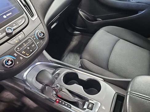 Used 2024 Chevrolet Malibu LT FWD image 25