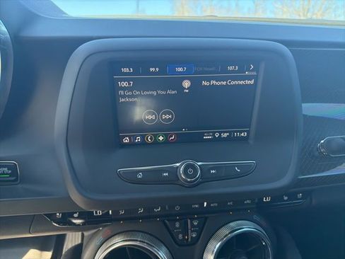 Used 2023 Chevrolet Camaro LT image 8