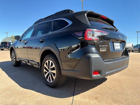Used 2024 Subaru Outback Premium image 10