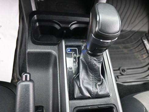 Used 2021 Toyota Tacoma TRD Off-Road image 22